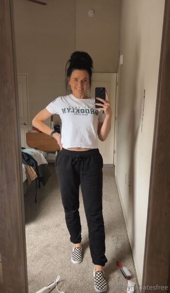 BROOKLYNNBATESFRE / brooklynnbatesfree nude photo #4