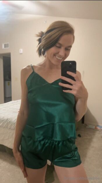 BROOKLYNNBATESFRE / brooklynnbatesfree nude photo #7