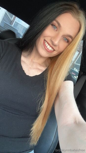 BROOKLYNNBATESFRE / brooklynnbatesfree nude photo #9