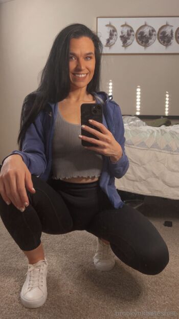 BROOKLYNNBATESFRE / brooklynnbatesfree nude photo #16