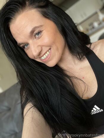 BROOKLYNNBATESFRE / brooklynnbatesfree nude photo #25