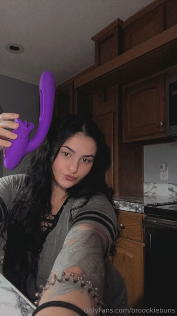 BROOK / broookiebuns nude photo #7