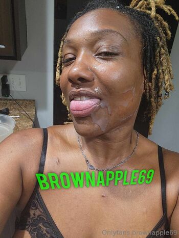 Brownapplebotto / brownapple69 nude photo #5