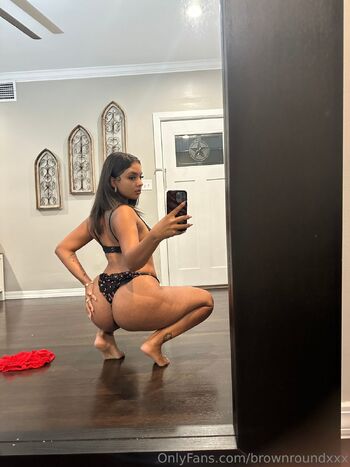 𝕀𝕥𝕤 𝔸𝕝𝕝𝕚𝕖 / brownroundxxx nude photo #5