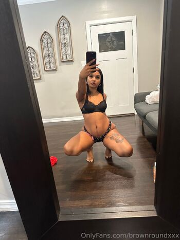 𝕀𝕥𝕤 𝔸𝕝𝕝𝕚𝕖 / brownroundxxx nude photo #6