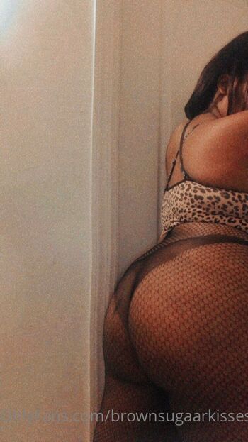 Thickass Brownskin / brownsugaarkissess nude photo #11