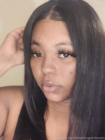 Thickass Brownskin / brownsugaarkissess nude photo #32