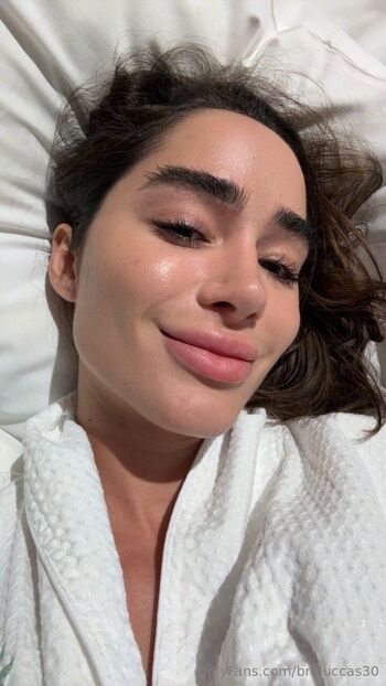 Brú / bruluccas30 / bruluccas / bruluccas25 nude photo #1