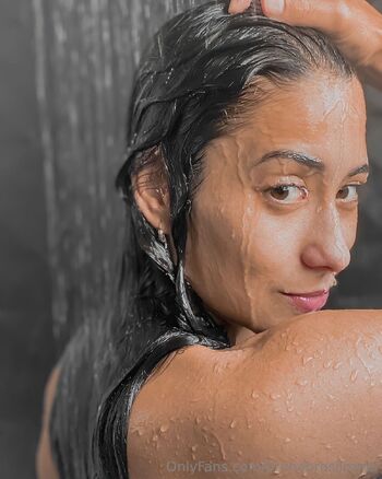 Bruna Brasi / brunabrasilmma nude photo #16