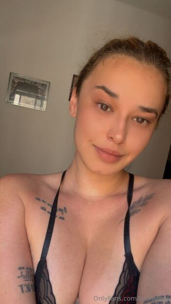 Bruna Fre / brunafree / hojesimbruna nude photo #23