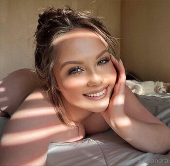 𝙒𝙀𝙏𝙏𝙀𝙎𝙏 𝙋𝙐𝙎𝙎𝙔 𝙊𝙉 𝙃𝙀𝙍𝙀 / brunetteheadbaddie nude photo #16