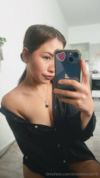 Rubí / brunetterubi70 nude photo #11