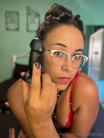 Alpha Homewrecker Moo 𝓓𝓸𝓶-𝓯𝓮𝓽𝓲𝓼𝓱𝓮 / brunettkinky nude photo #2