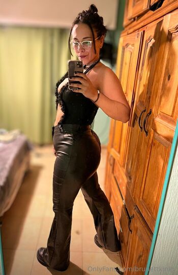 Alpha Homewrecker Moo 𝓓𝓸𝓶-𝓯𝓮𝓽𝓲𝓼𝓱𝓮 / brunettkinky nude photo #5