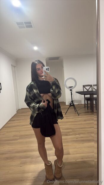 S / brunnettebaby nude photo #31