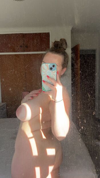 Brxxke / brxxkey nude photo #5