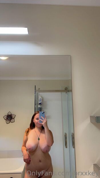 Brxxke / brxxkey nude photo #24