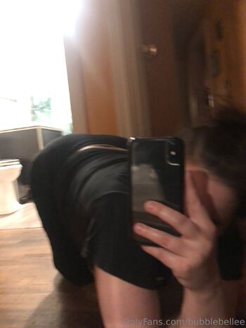 sweet gir / bubblebellee nude photo #3