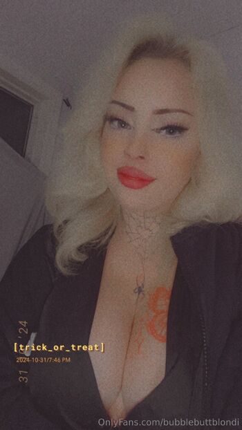 Blond / bubblebuttblondi nude photo #14
