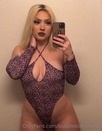 Blond / bubblebuttblondi nude photo #39