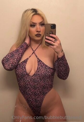 bubblebuttblondi