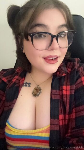 Bug / bugpussy666 nude photo #6