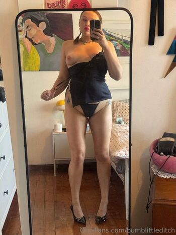 Evi / bumblittleditch nude photo #1