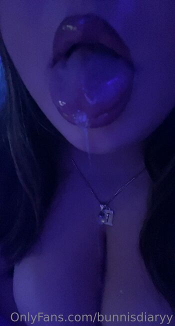 ა bunni ໒ / bunnisdiary nude photo #18