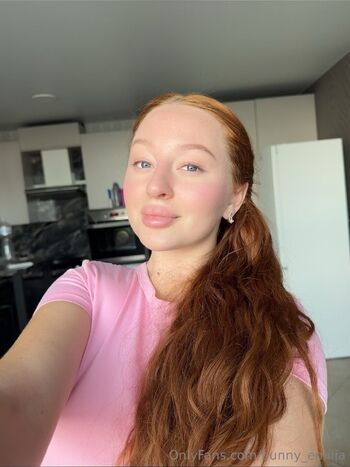 Emilia Amber / bunny_emilia nude photo #29