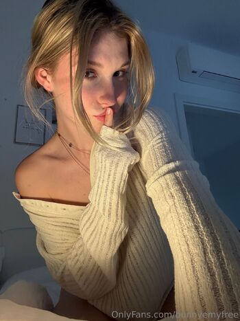 Emily FRE / bunnyemyfree nude photo #1