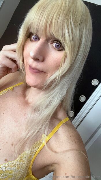 Min / bunnyminafree nude photo #12