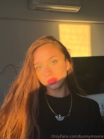 An / bunnymoonx nude photo #30