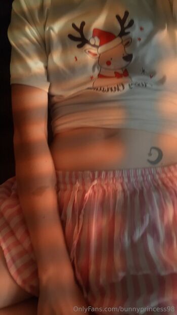 Bunnyprincess9 / bunnyprincess98 nude photo #20