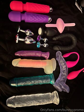 tease / bunnyypromo nude photo #34