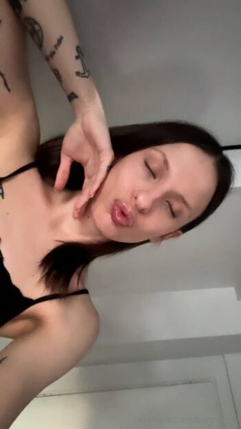 Zoe / bunnyzoe nude photo #5