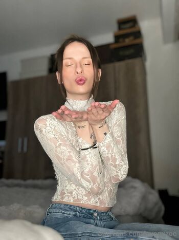 Zoe / bunnyzoe nude photo #28