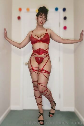 Bunn / buns_bunni nude photo #37