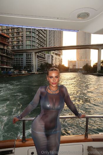 Bussdownkleofre / bussdownkleofree nude photo #17