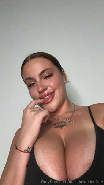Bussdownkleofre / bussdownkleofree nude photo #18