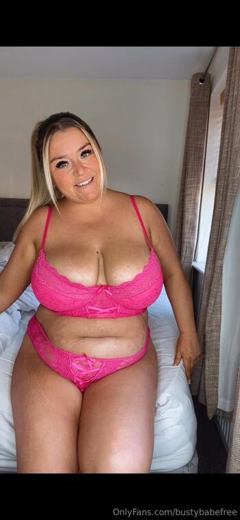 Sophie / bustybabefree nude photo #3