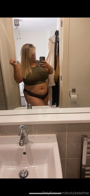 Sophie / bustybabefree nude photo #17