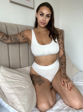 𝑩𝒓𝒊𝒕𝒊𝒔𝒉 𝒎𝒐𝒎 𝒘𝒊𝒕𝒉 𝒃𝒊𝒈 𝒕𝒊𝒕𝒔 / bustybelle_xx nude photo #8