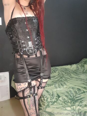 Miss ButtercupBites (Broke Beta Hub / buttercupbites / goddessbites nude photo #7