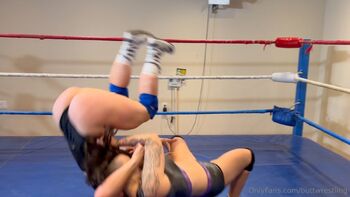 Beckie Wrecki / buttwrestling nude photo #9