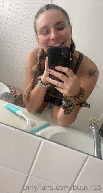 Amber / buuur15 nude photo #16