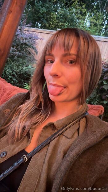 Amber / buuur15 nude photo #21