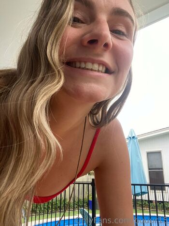 Amber / buuur15 nude photo #28