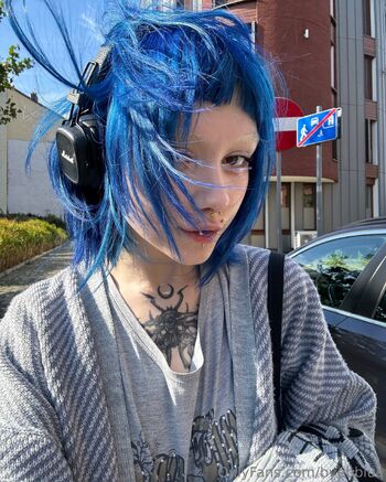 YONA / byebblue nude photo #19