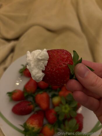 YONA / byebblue nude photo #39