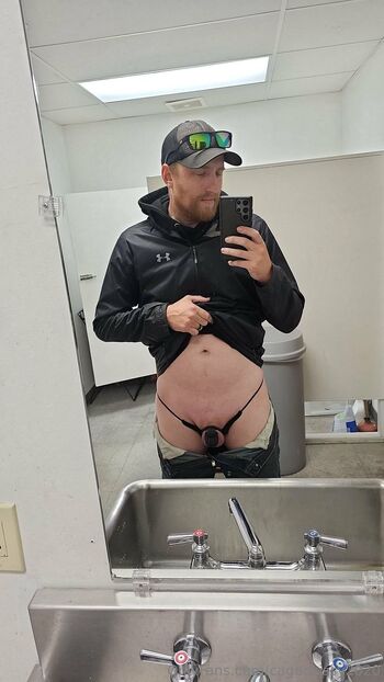 Cagedsissy202 / cagedsissy2020 nude photo #39